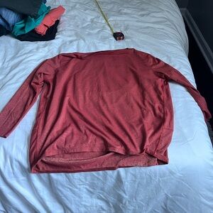 Shimmery rust colored lulu top